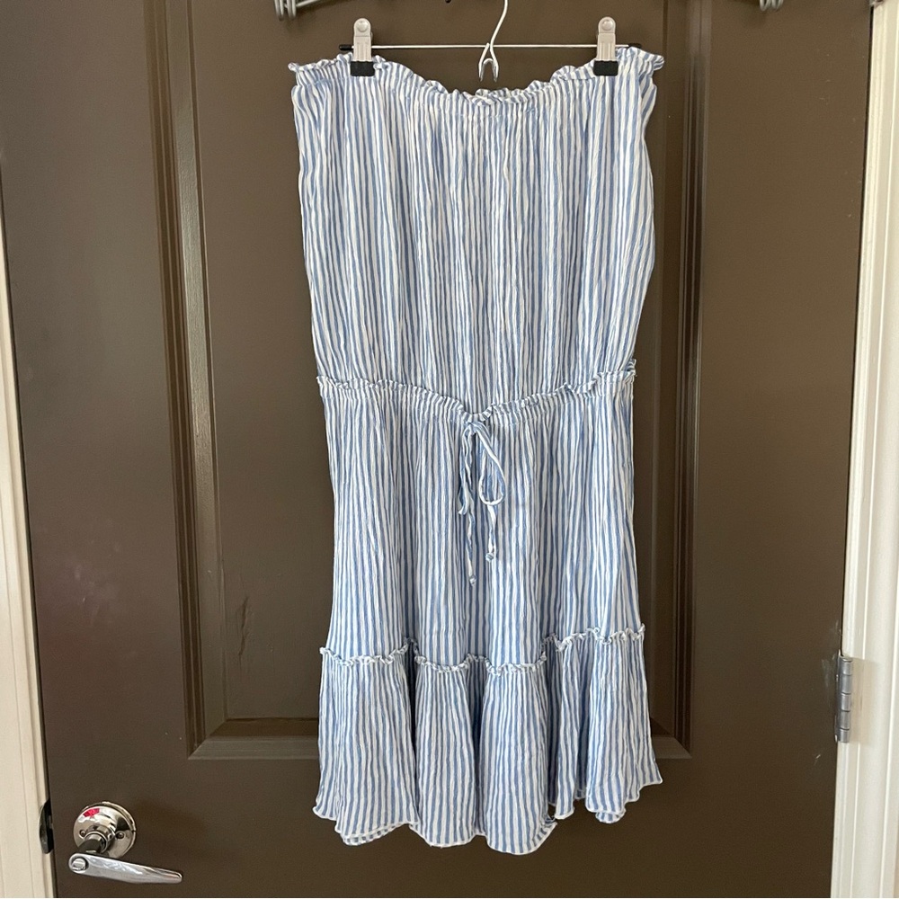Elan Blue and White Strapless Striped Tiered Dress with tie waist Size Large